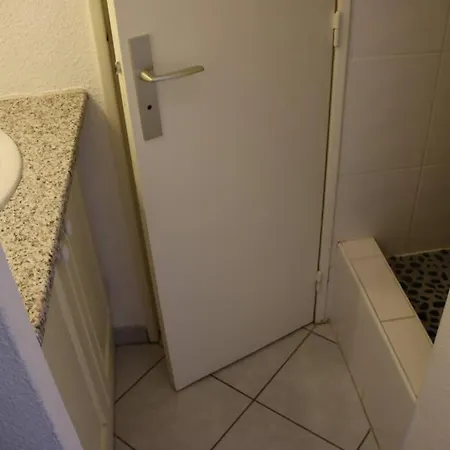 717, Port Nature 7 Au Village Naturiste