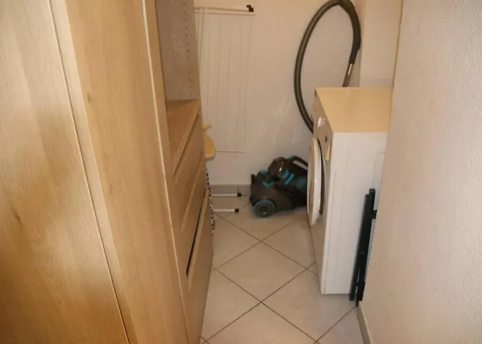 717, Port Nature 7 Au Village Naturiste Agde