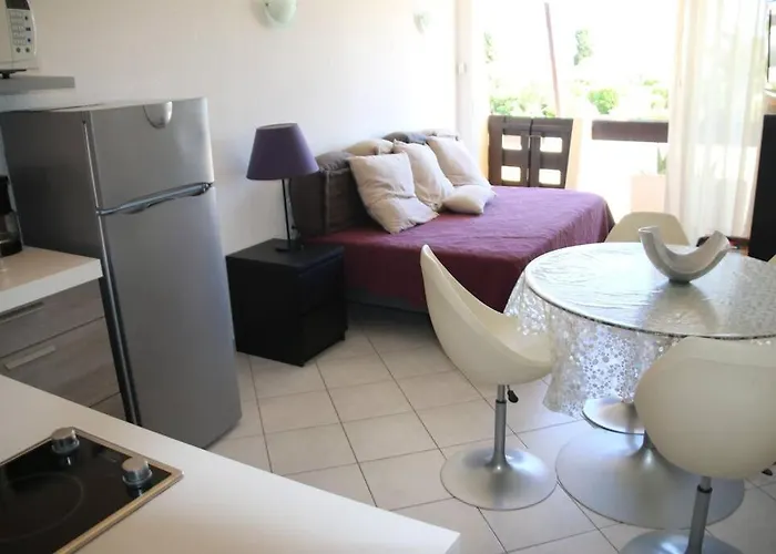 717, Port Nature 7 Au Village Naturiste *